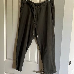 EUC Olive Ankle Pant